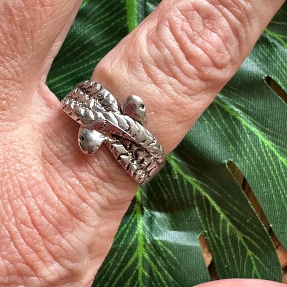 BOGO FREE vintage Silver intertwine snake ring - Picture 5 of 8